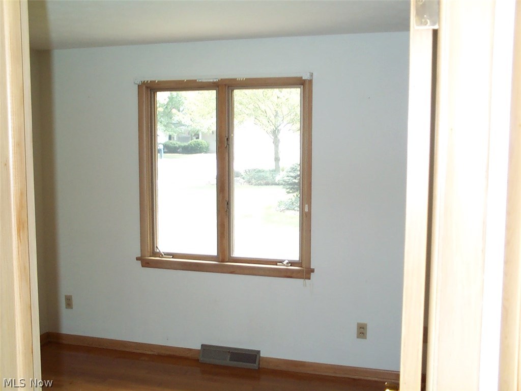1142 Gulf Road Elyria, OH 44035 - Photo 14 of 23 Gallery Image 14
