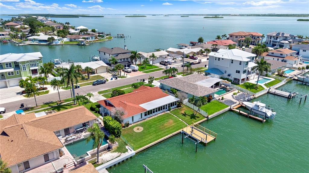 411 Palm Island Northeast Clearwater Beach, FL 33767 - Photo 17 of 20