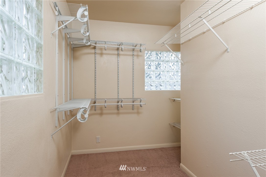 1138 North 81st Street Seattle, WA 98103 - Photo 12 of 23 Gallery Image 12