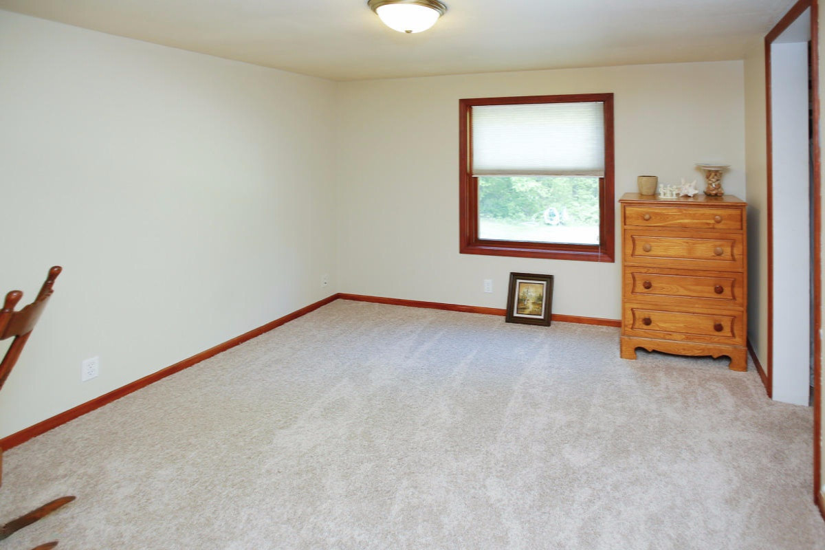 1075 West Sheffield Road Hickory Corners, MI 49060 - Photo 13 of 28 15019730_11