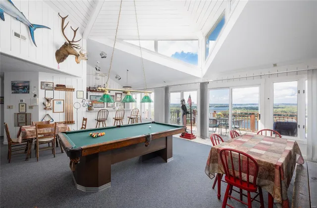 $2,700,000 | 1 Tara Point Drive, Grafton, IL 62037