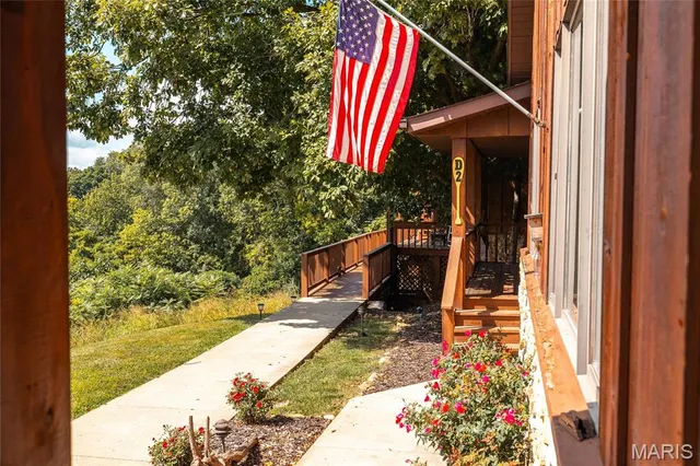 $2,700,000 | 1 Tara Point Drive, Grafton, IL 62037