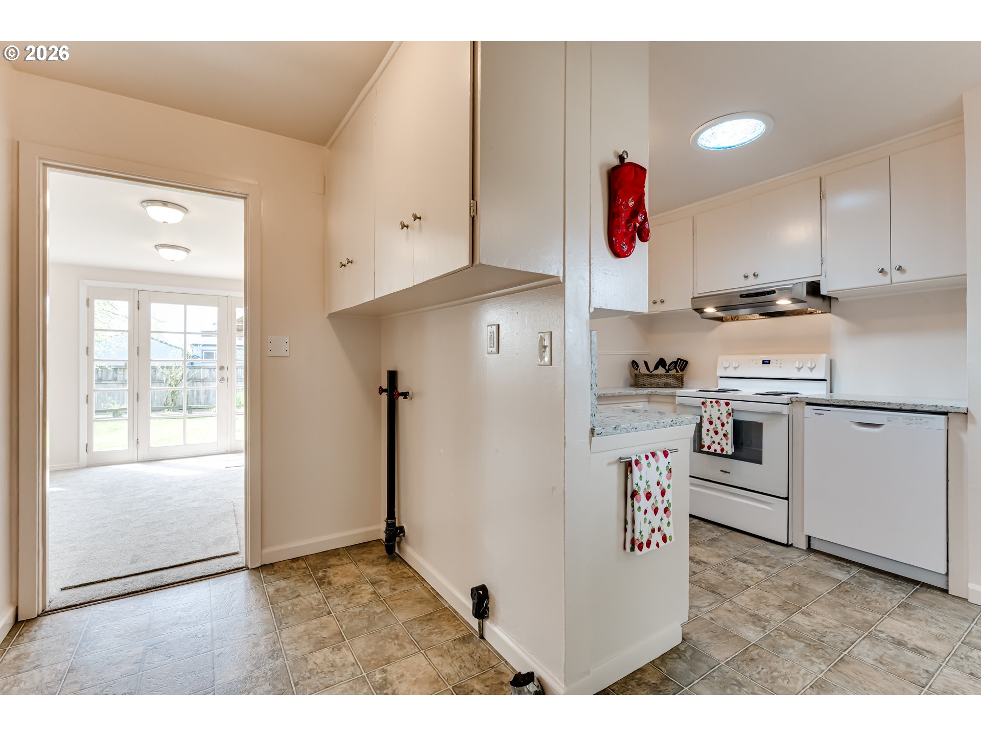1871 G Street Springfield, OR 97477 - Photo 19 of 48