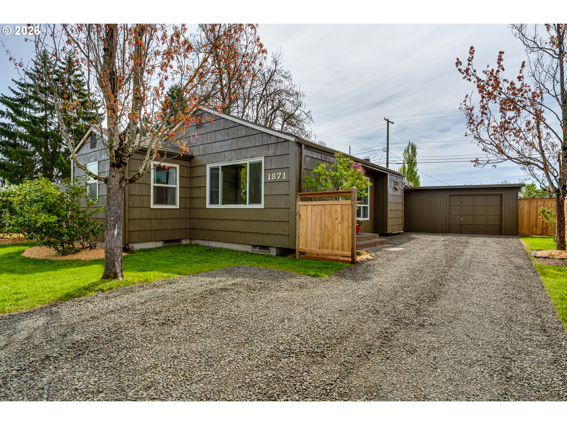 1871 G Street Springfield, OR 97477 - Photo 4 of 48