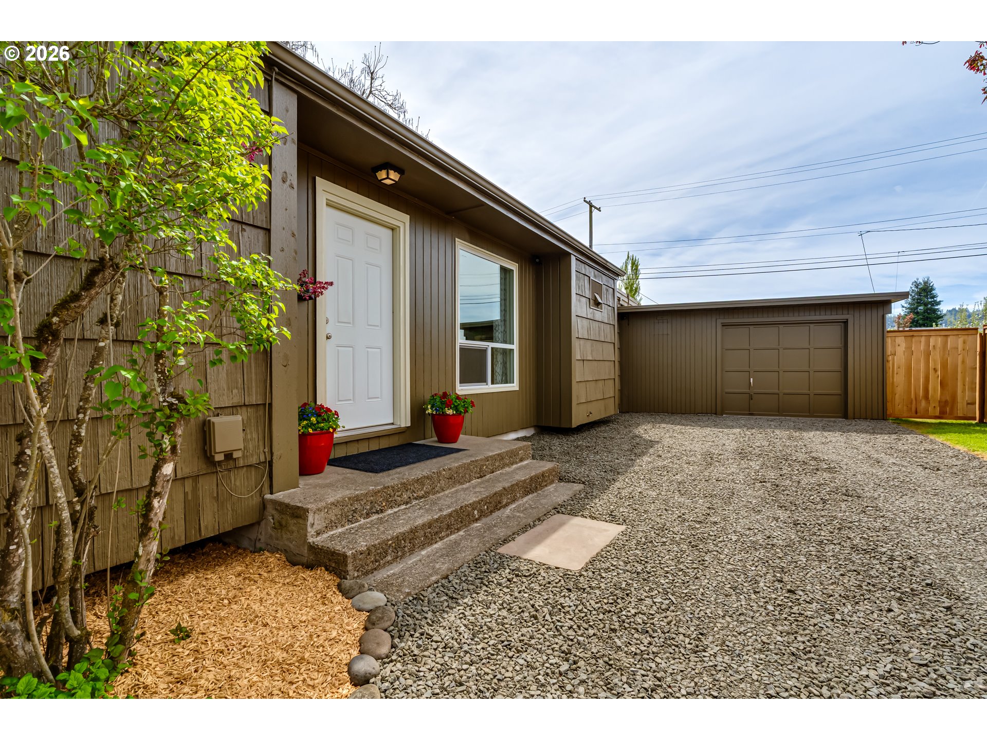 1871 G Street Springfield, OR 97477 - Photo 7 of 48