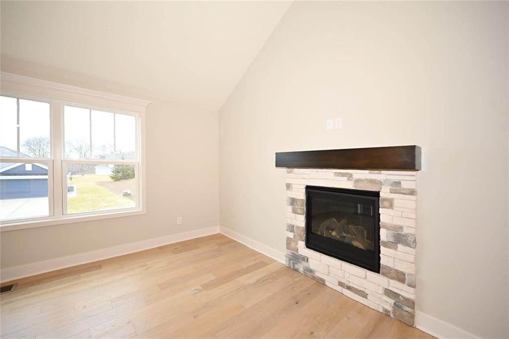 109 Johnson Circle Dearborn, MO 64439 - Photo 14 of 34