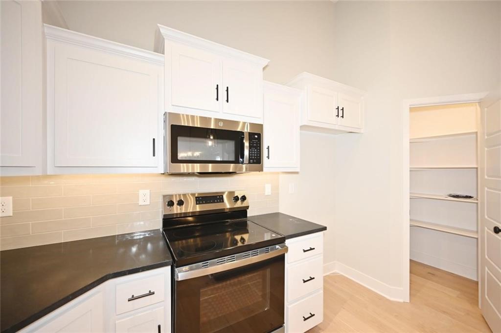 109 Johnson Circle Dearborn, MO 64439 - Photo 17 of 34