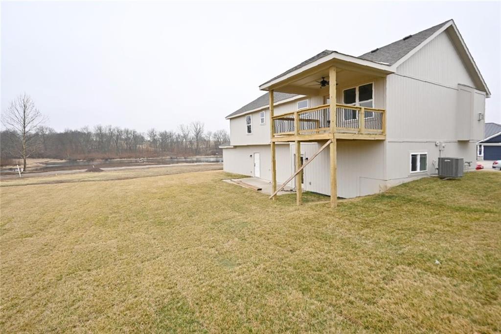 109 Johnson Circle Dearborn, MO 64439 - Photo 5 of 34