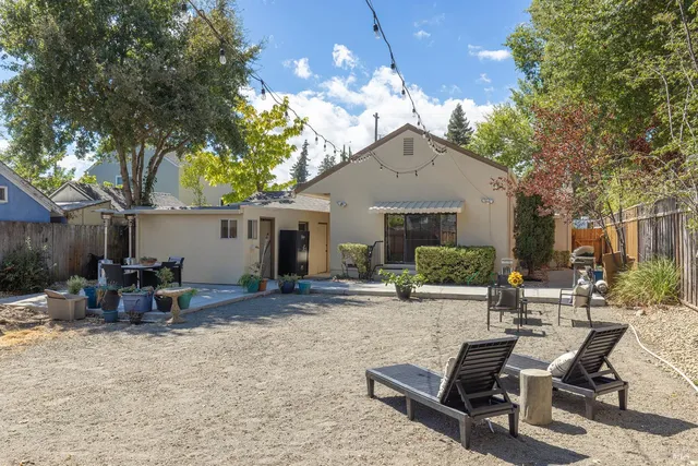 $1,125,000 | 420 Montgomery Street, Napa, CA 94559