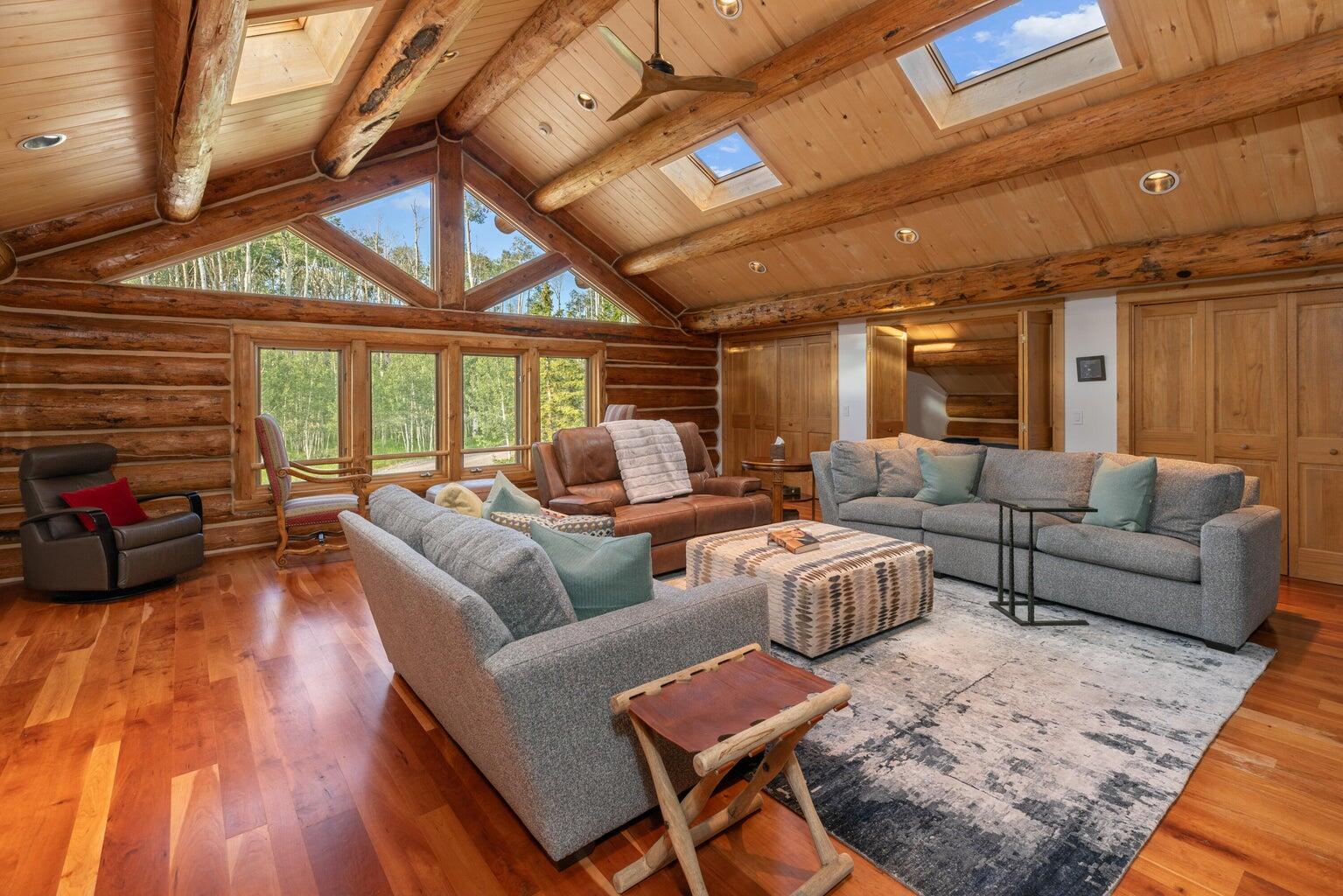 3036 Laughing Dog Road Placerville, CO 81430 - Photo 20 of 37 Family Room