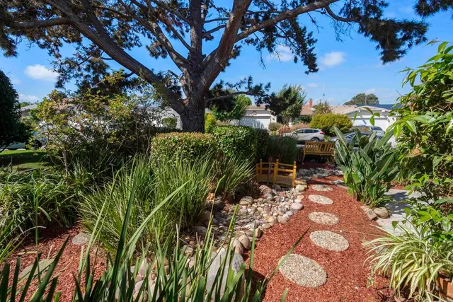 $1,598,000 | 4627 Huggins Street, University City, CA 92122