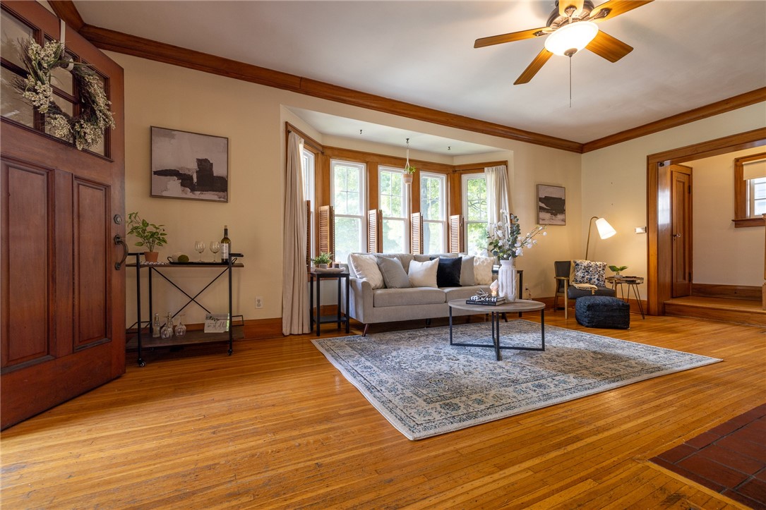 276 Hillside Avenue Rochester, NY 14610 - Photo 12 of 48