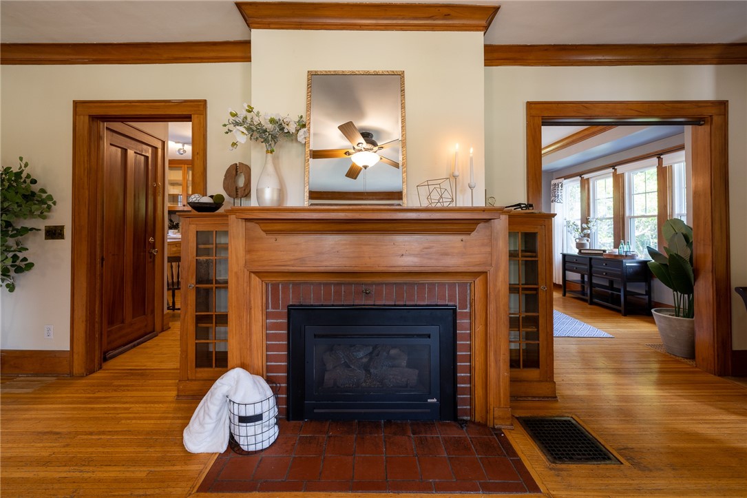 276 Hillside Avenue Rochester, NY 14610 - Photo 13 of 48