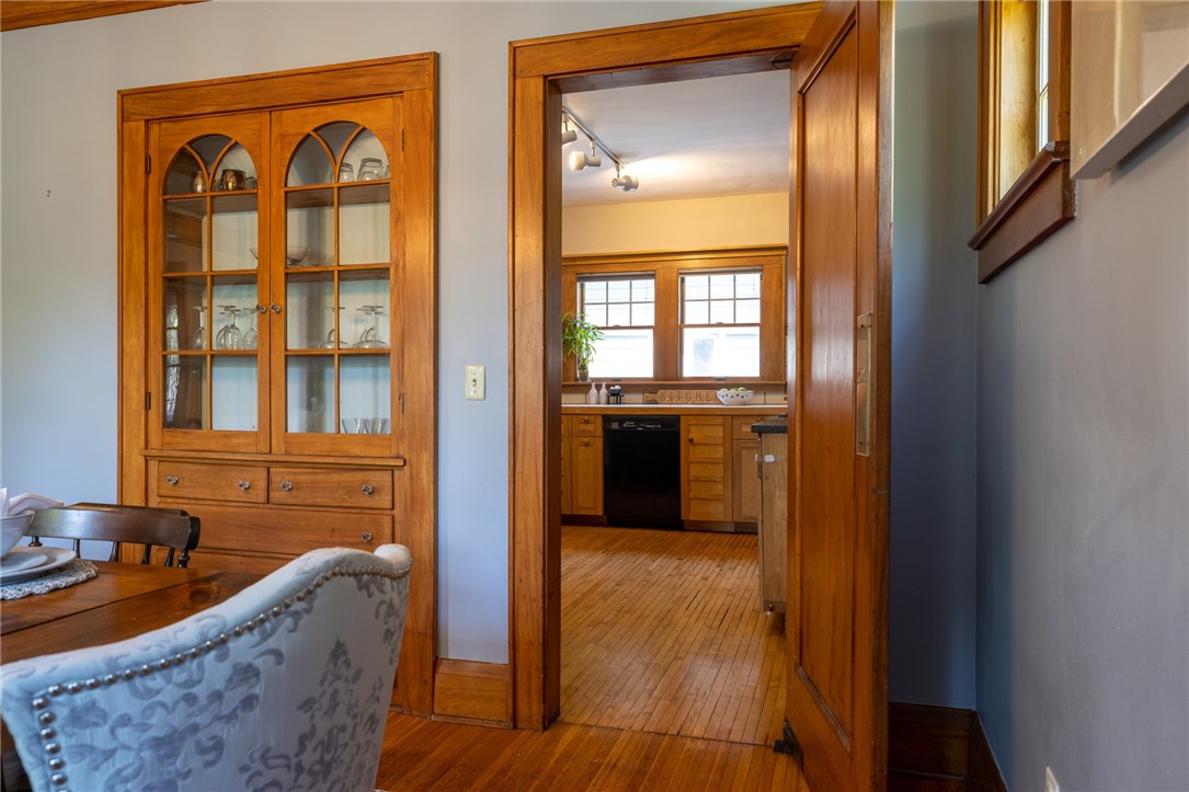 276 Hillside Avenue Rochester, NY 14610 - Photo 21 of 48