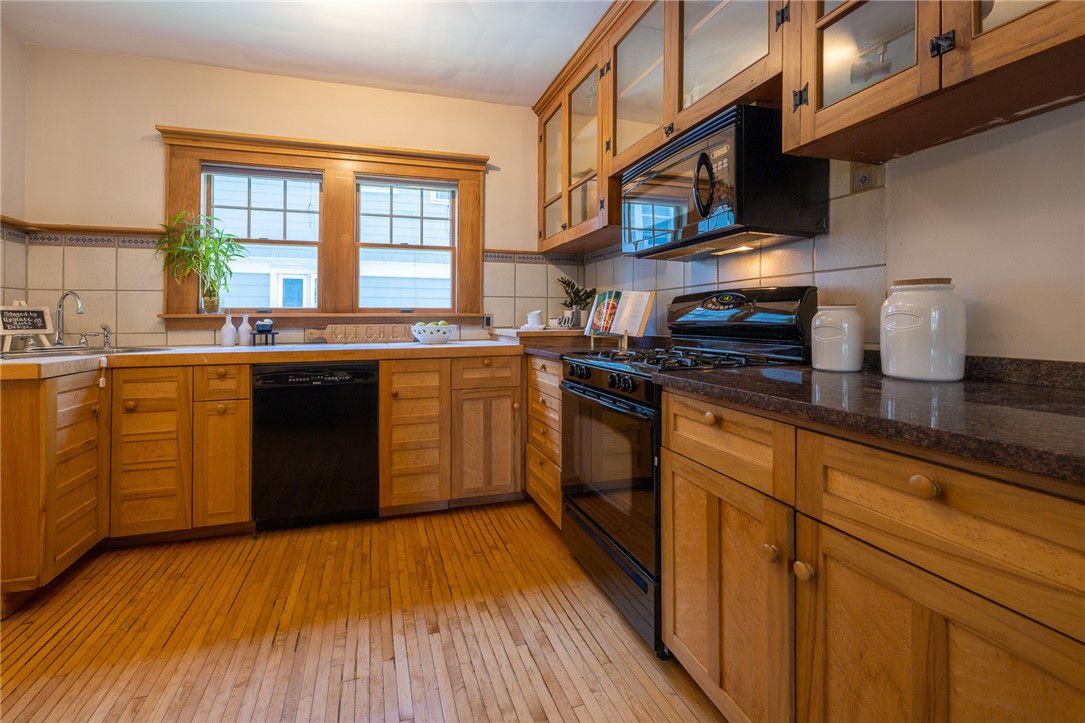 276 Hillside Avenue Rochester, NY 14610 - Photo 22 of 48