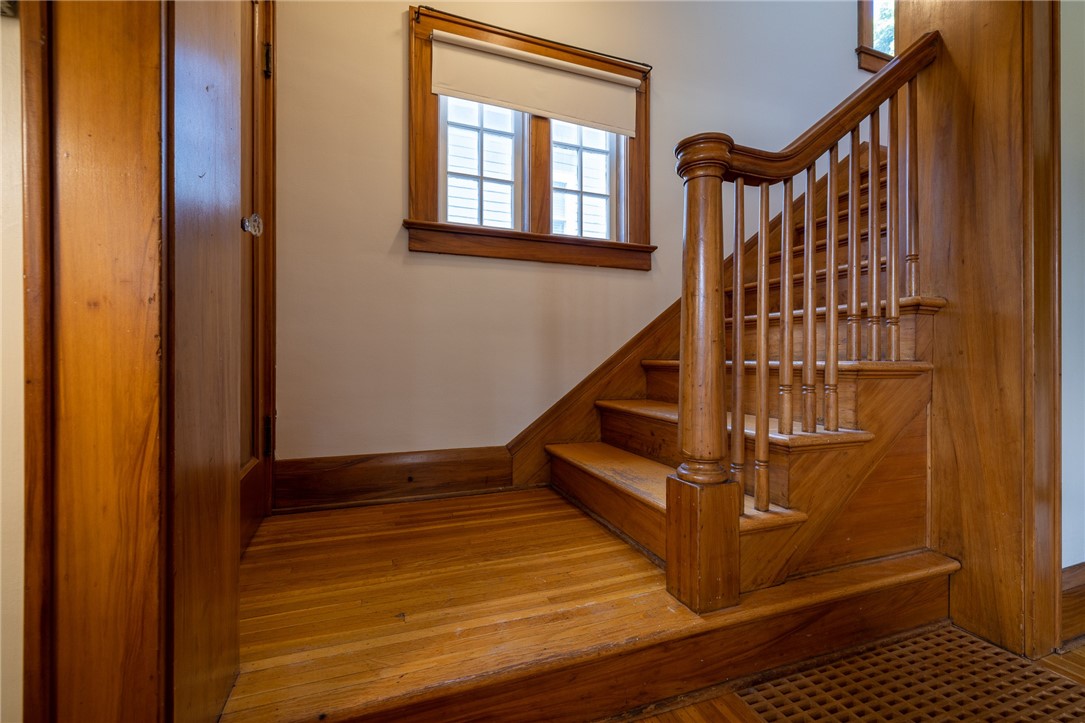 276 Hillside Avenue Rochester, NY 14610 - Photo 31 of 48