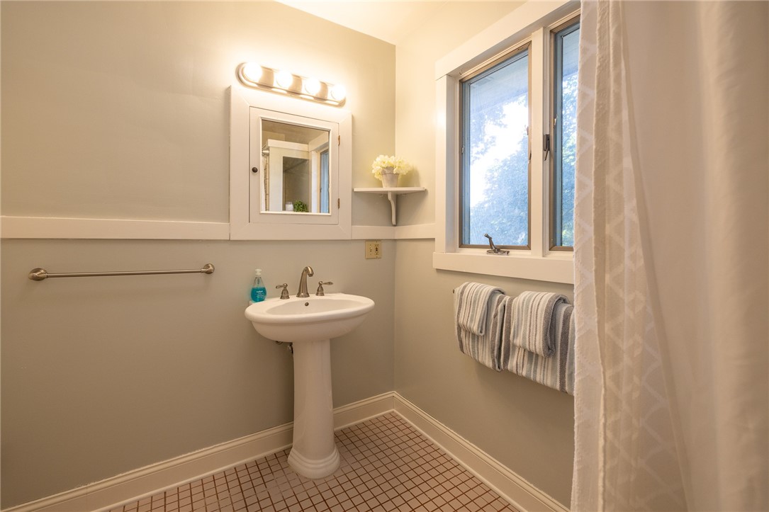 276 Hillside Avenue Rochester, NY 14610 - Photo 42 of 48