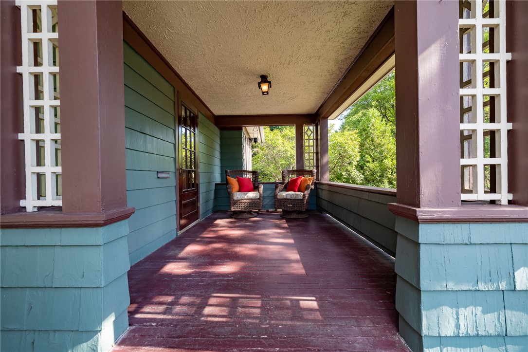 276 Hillside Avenue Rochester, NY 14610 - Photo 5 of 48