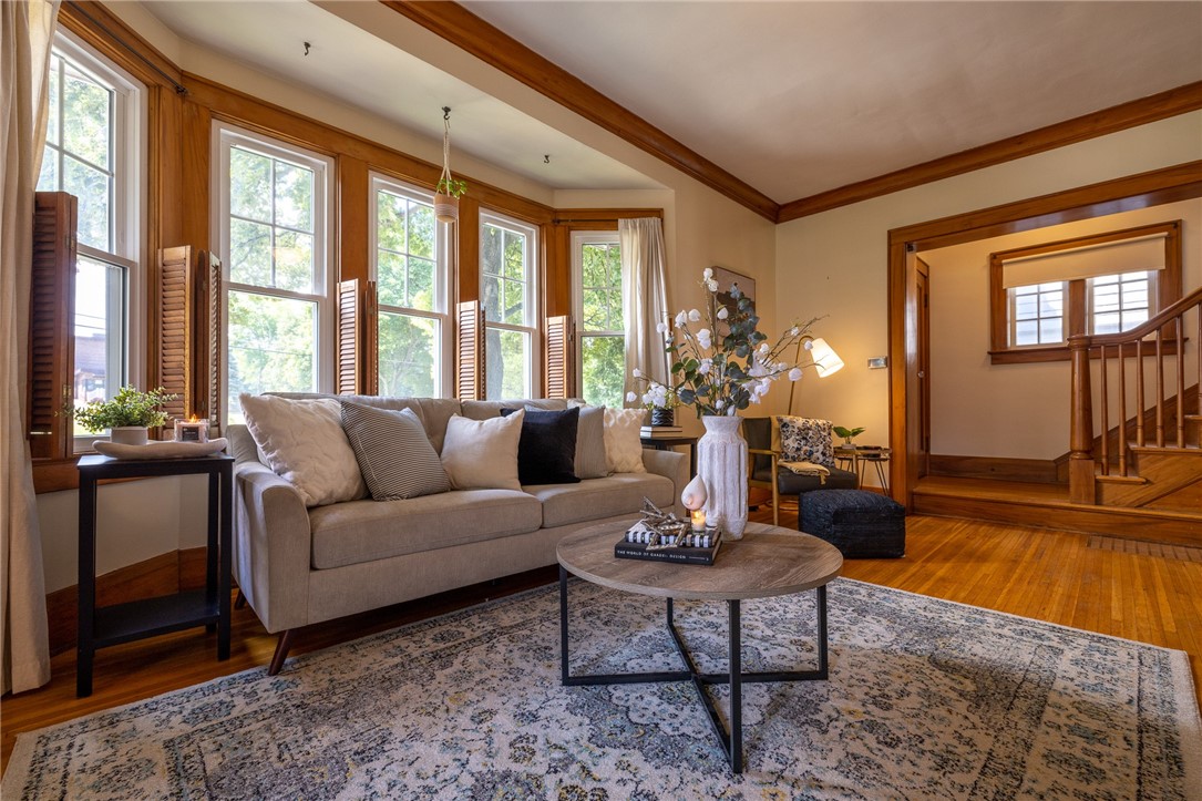 276 Hillside Avenue Rochester, NY 14610 - Photo 9 of 48