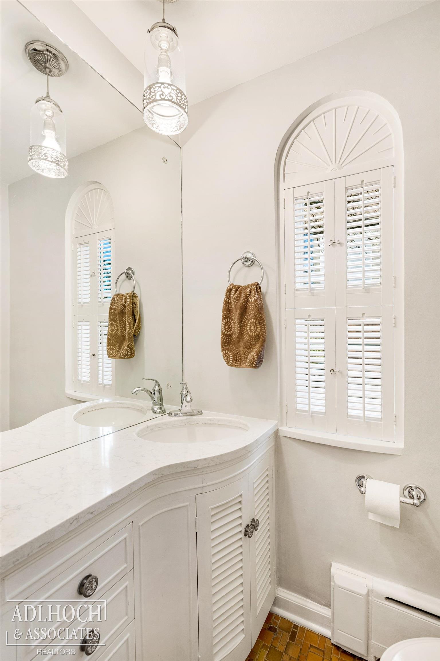 1140 Yorkshire Road Grosse Pointe Park, MI 48230 - Photo 15 of 45
