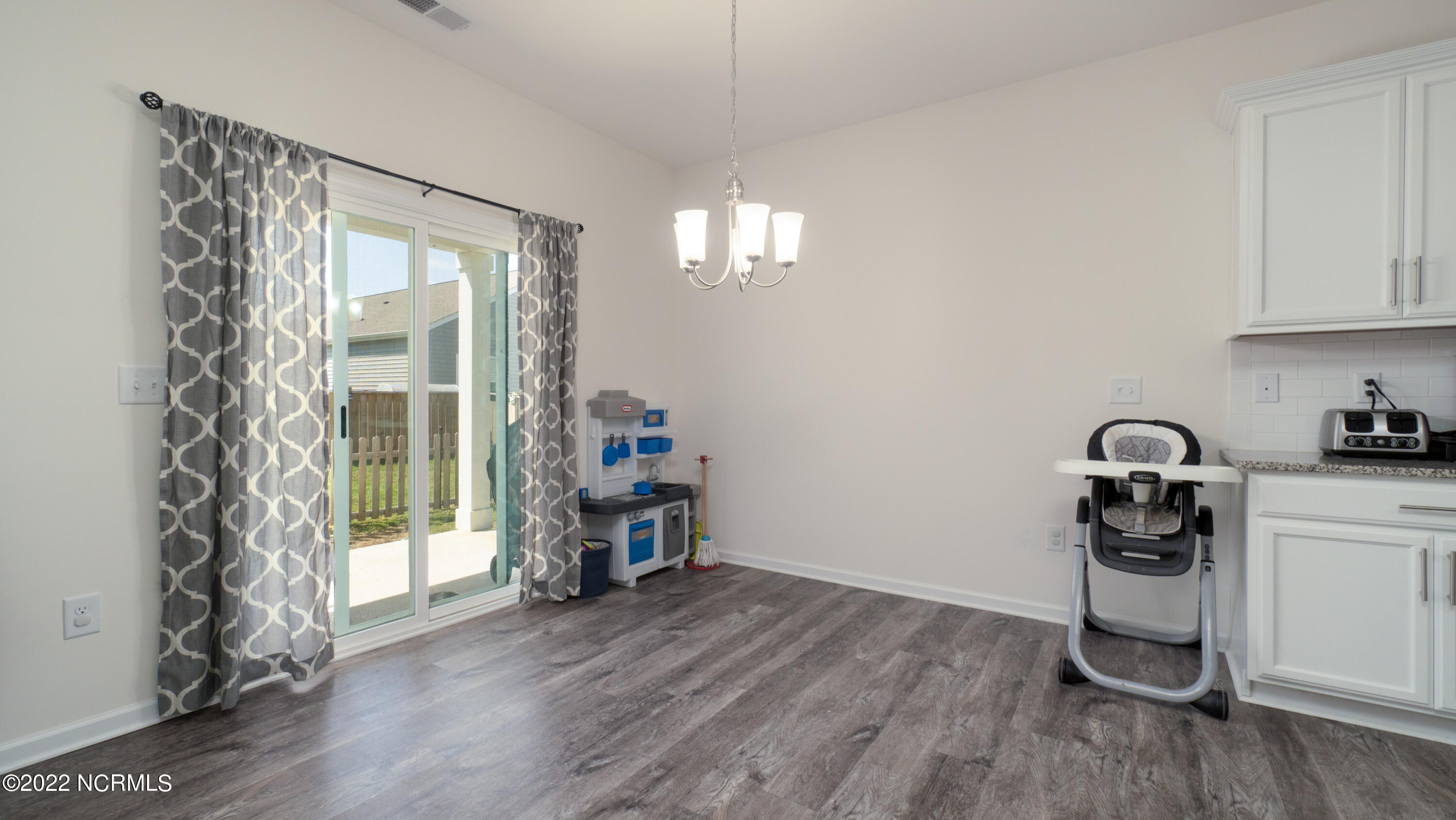 322 Frida Road New Bern, NC 28560 - Photo 7 of 29 3-13