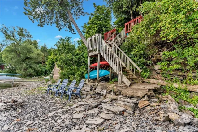 $285,000 | 220 Way Lane, Bridport, VT 05734