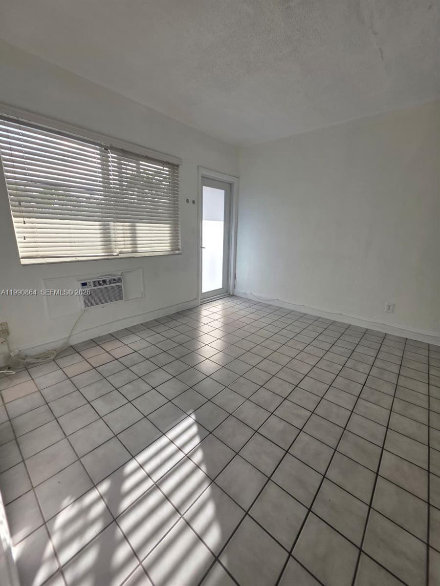 7155 Rue Notre Dame, Unit 9 Miami Beach, FL 33141 - Photo 5 of 20 Gallery Image 5