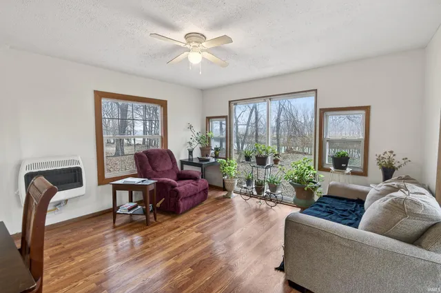 $199,000 | 4942 West 1200 South, Covington, IN 47932