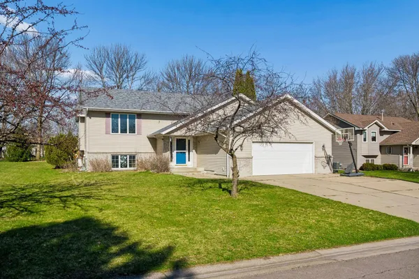 $299,000 | 513 4th Street Southwest, St. Michael, MN 55376