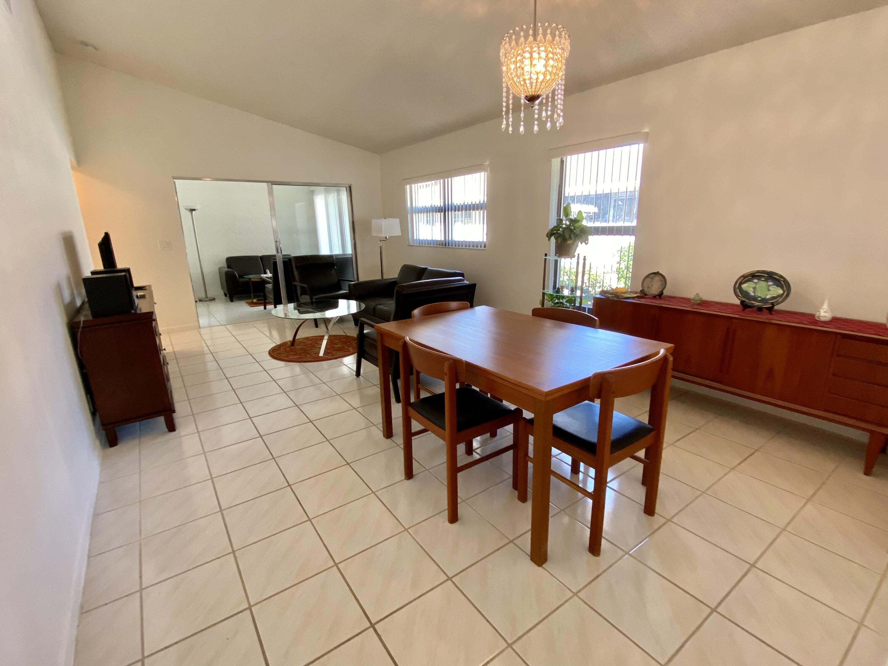 8155 Summerbreeze Lane Boca Raton, FL 33496 - Photo 12 of 26 721ACA2D-B206-48D8-AE48-6790E7EAFABD