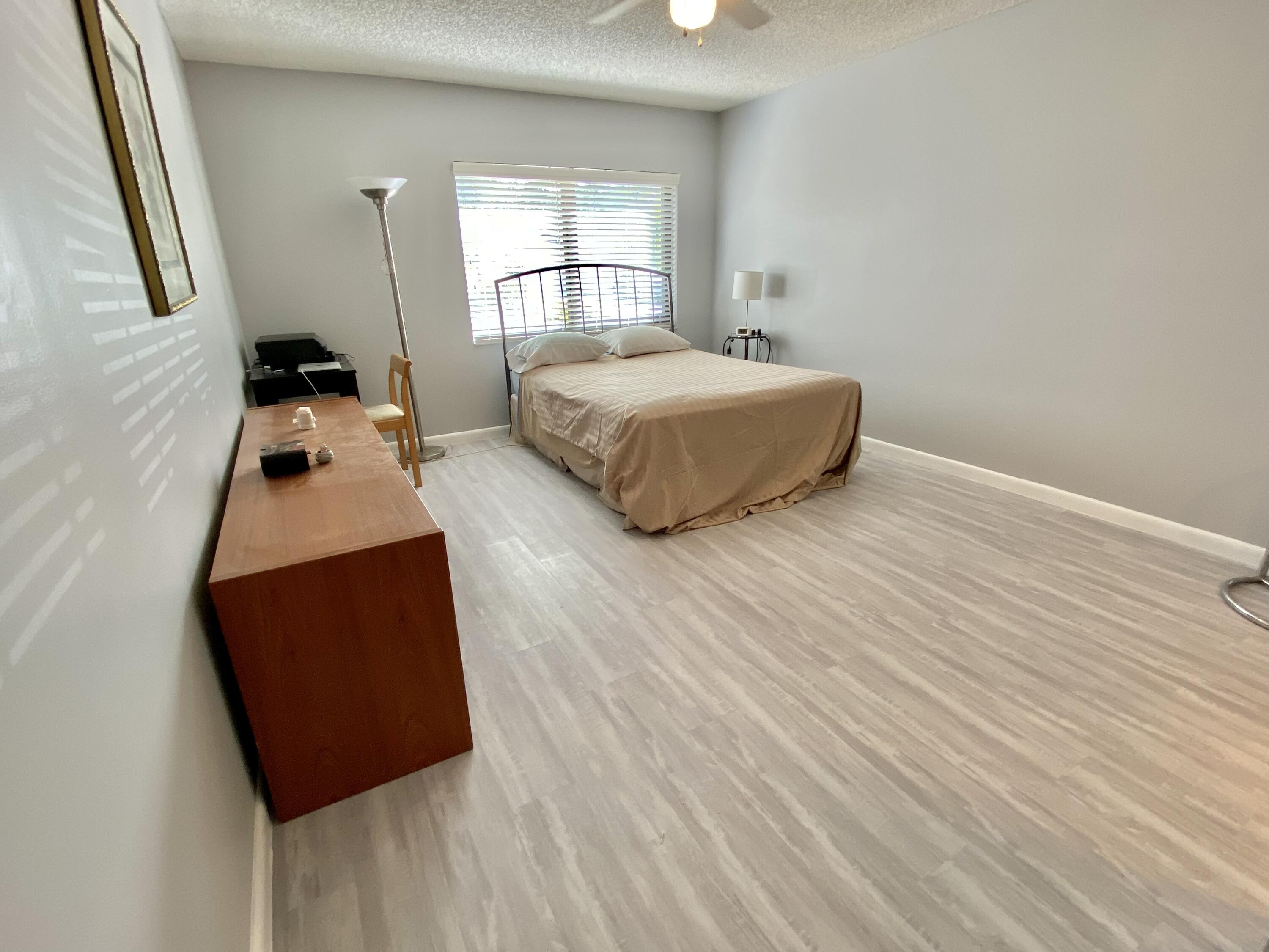 8155 Summerbreeze Lane Boca Raton, FL 33496 - Photo 14 of 26 1FAD5520-C53C-4B44-A647-370917B58941