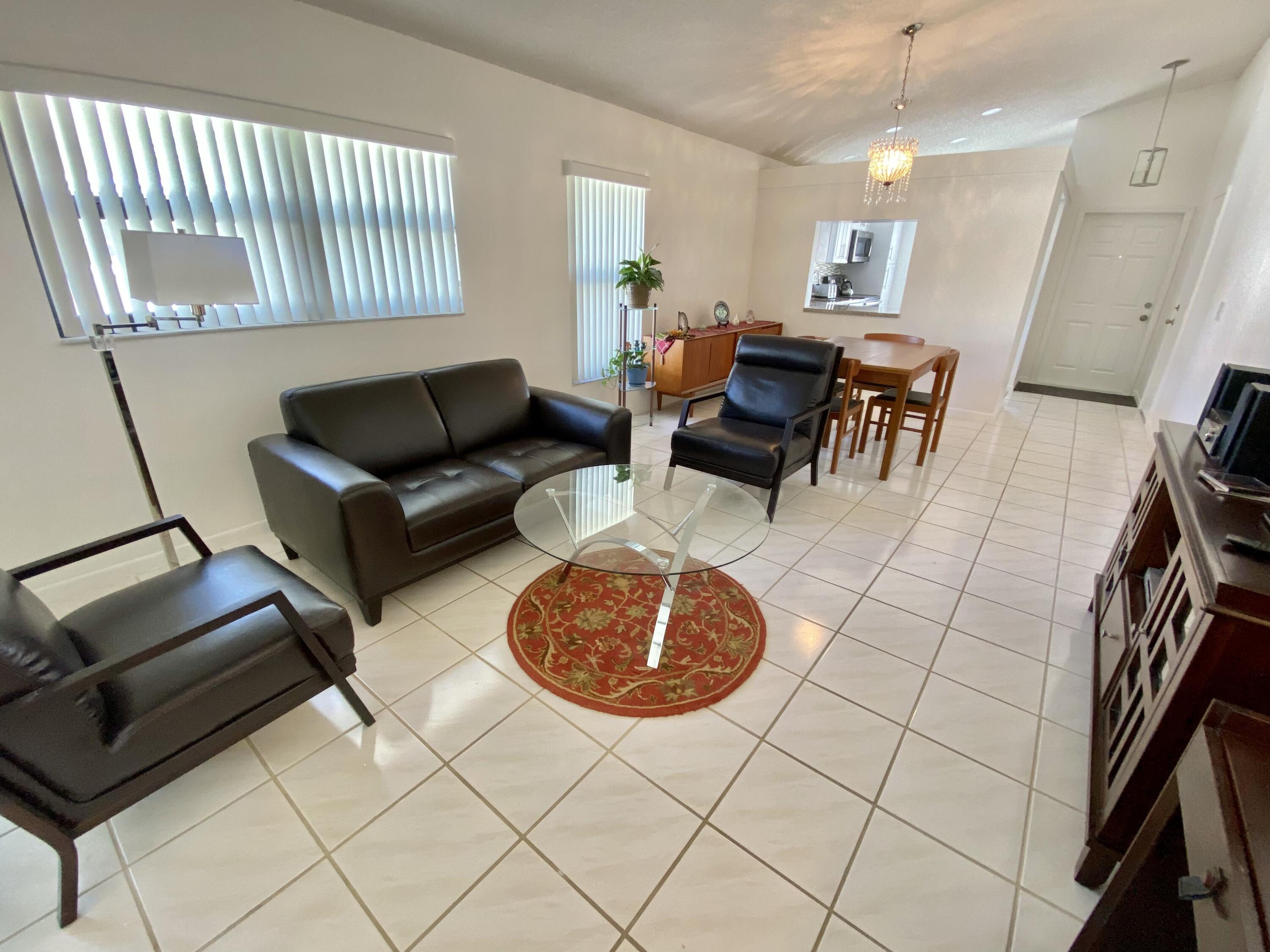 8155 Summerbreeze Lane Boca Raton, FL 33496 - Photo 9 of 26 F046DDE4-EBC9-4D49-9F1E-807C6A9AFF68
