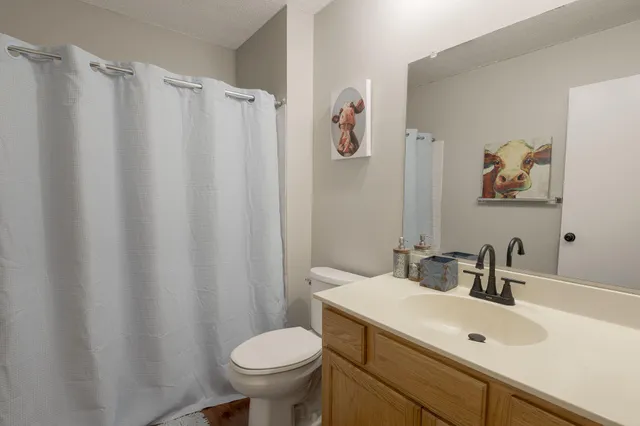 $229,900 | 401 Andrea Lane, Hanahan, SC 29410