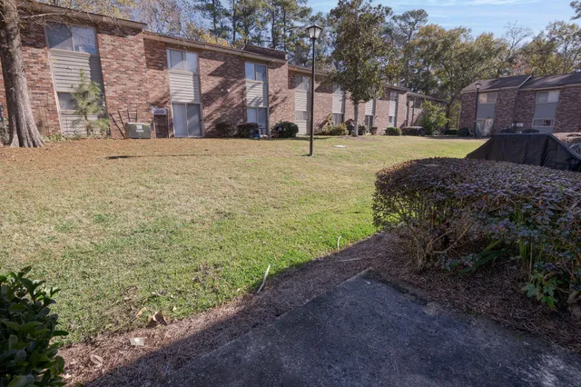 $229,900 | 401 Andrea Lane, Hanahan, SC 29410