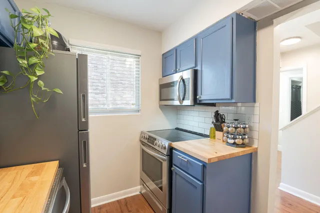 $229,900 | 401 Andrea Lane, Hanahan, SC 29410