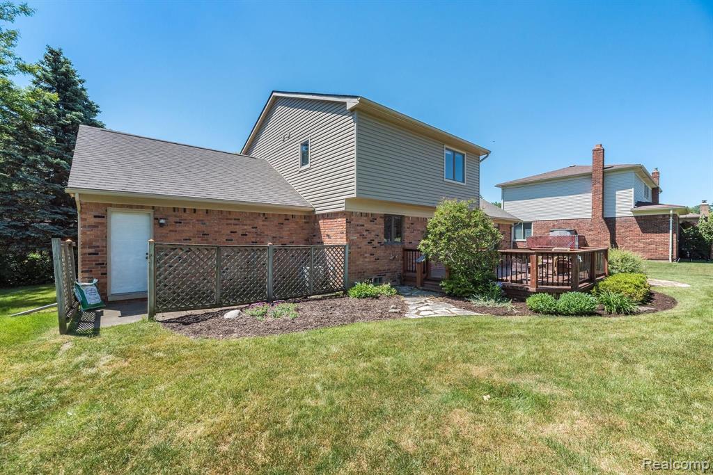 2373 Norton Road Rochester Hills, MI 48307 - Photo 33 of 36