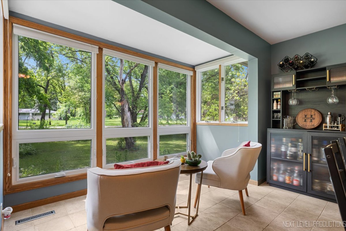 43W542 Thornapple Tree Road Sugar Grove, IL 60554 - Photo 13 of 38 Gallery Image 13