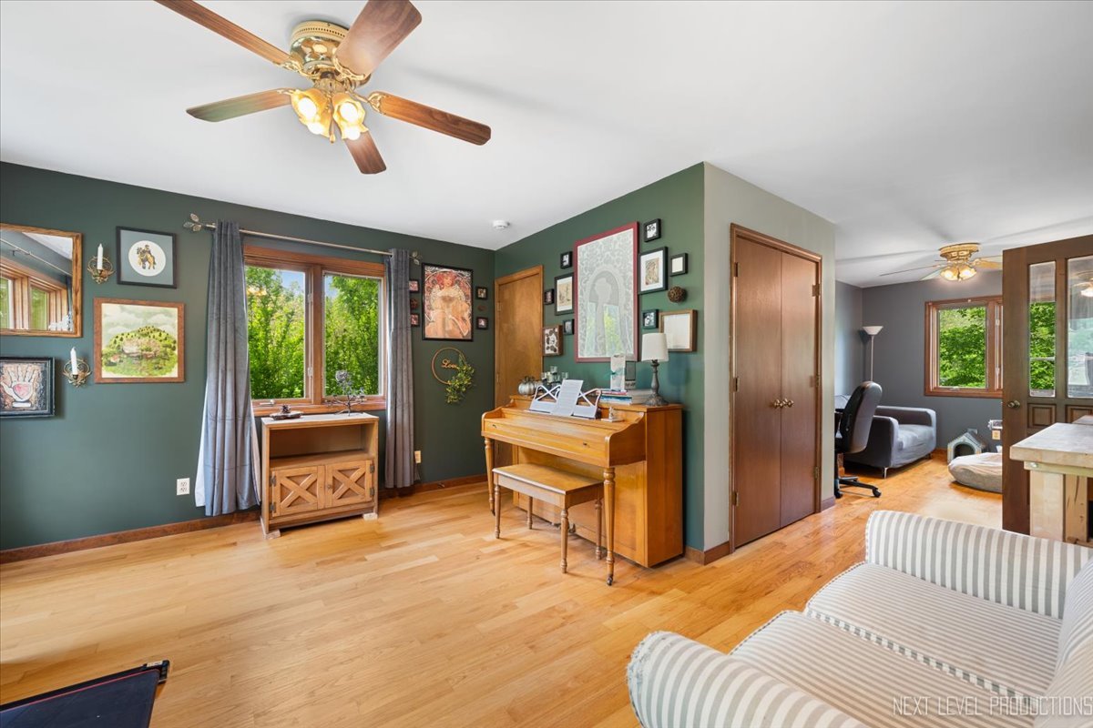 43W542 Thornapple Tree Road Sugar Grove, IL 60554 - Photo 14 of 38 Gallery Image 14