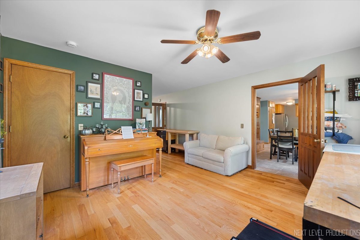 43W542 Thornapple Tree Road Sugar Grove, IL 60554 - Photo 15 of 38 Gallery Image 15