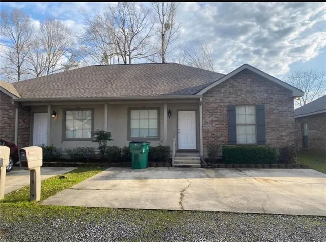 $1,350 | 38748 Blailey Drive, Unit B1, Ponchatoula, LA 70454