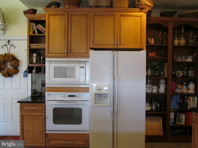 8689 Meadows Road Warrenton, VA 20186 - Photo 9 of 30 Kitchen