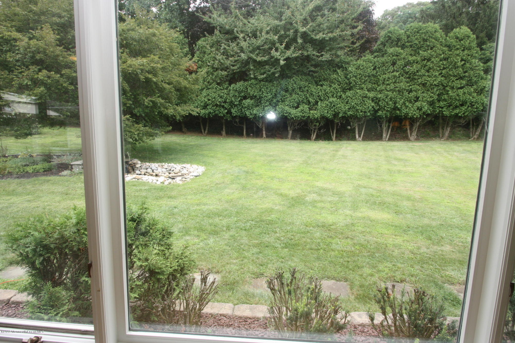 11 Canterbury Court Holmdel, NJ 07733 - Photo 12 of 28 038-045-IMG_2931