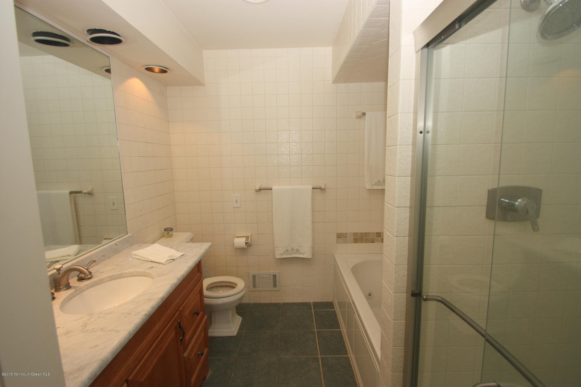 11 Canterbury Court Holmdel, NJ 07733 - Photo 17 of 28 089-096-IMG_2983