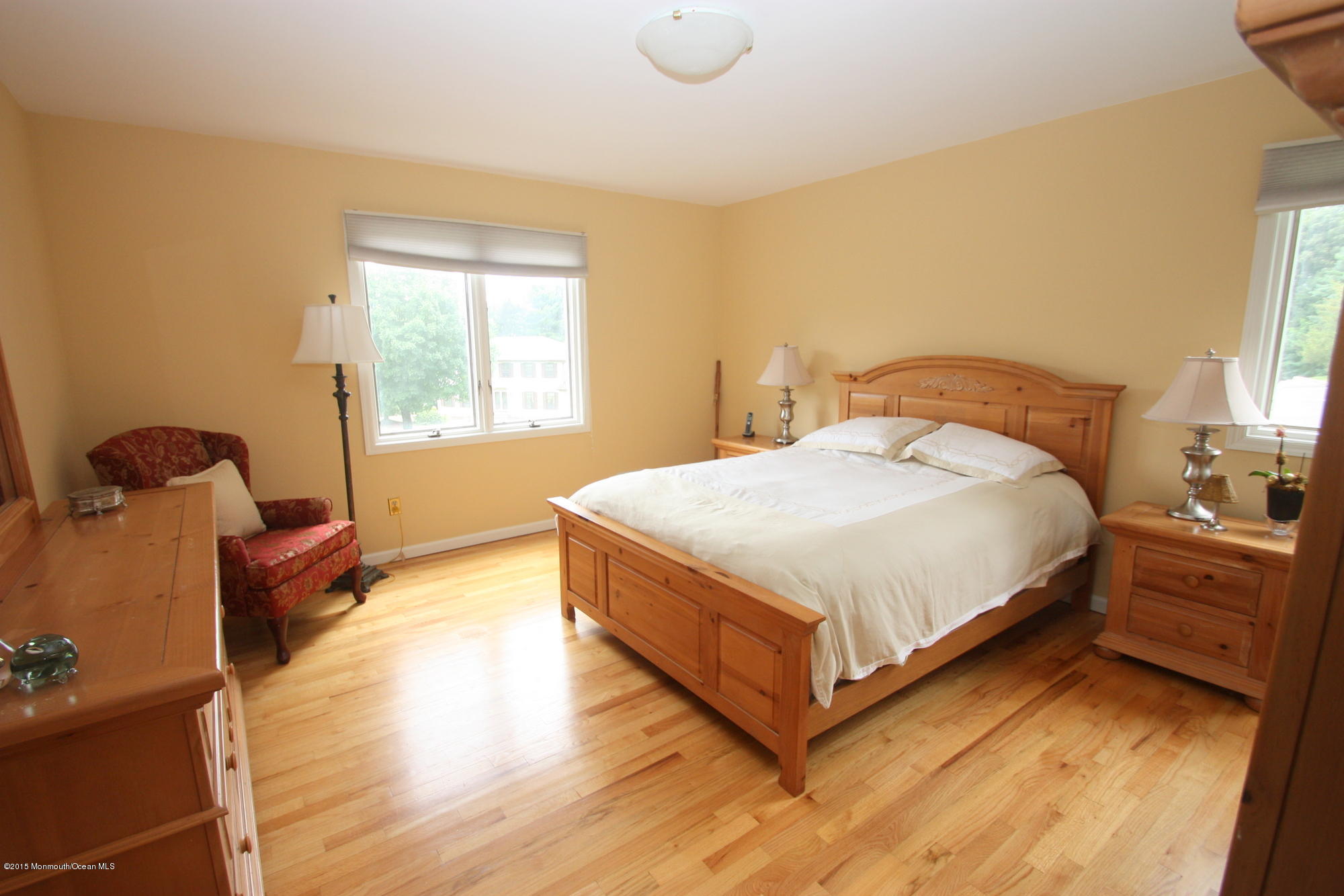 11 Canterbury Court Holmdel, NJ 07733 - Photo 18 of 28 081-088-IMG_2975