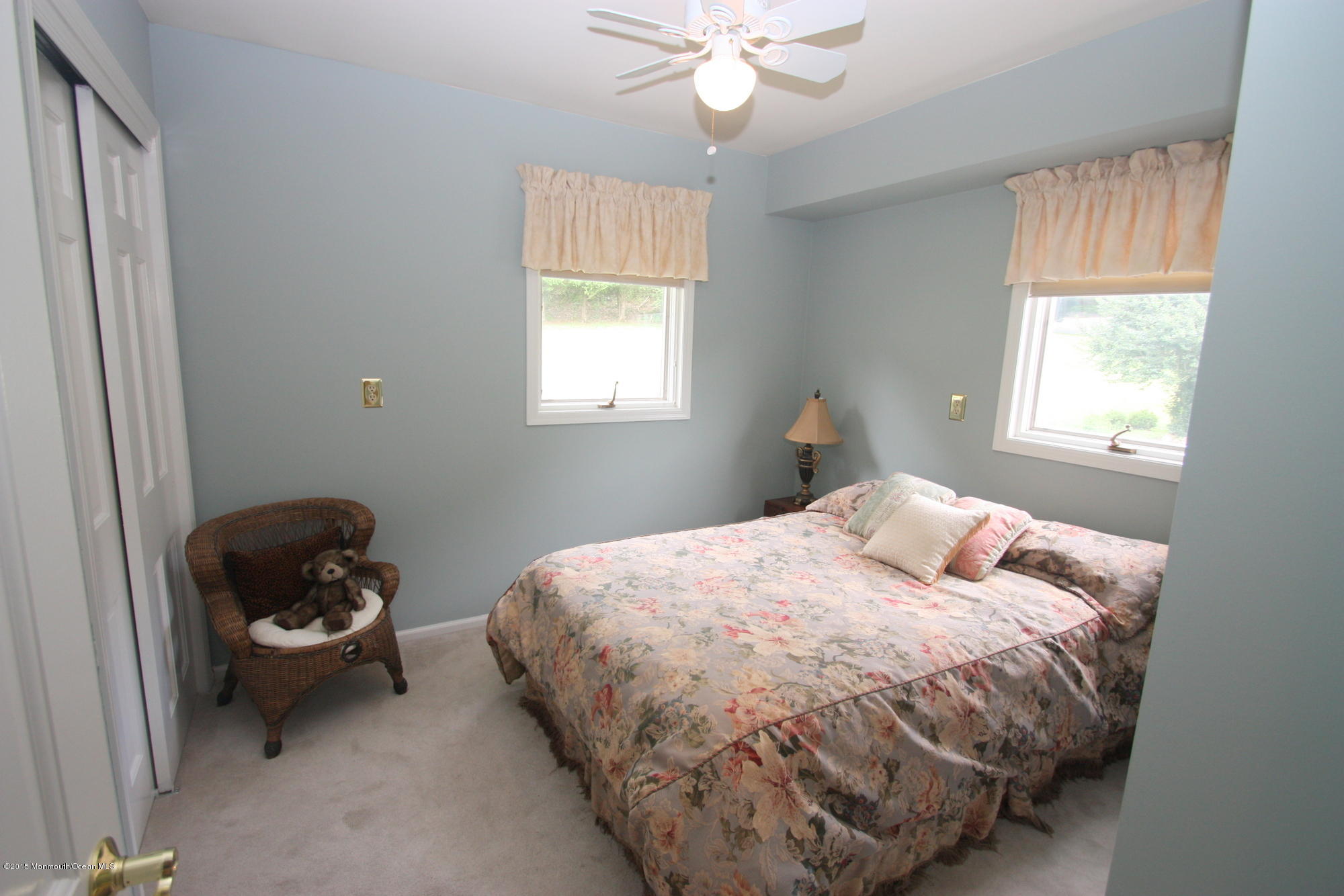 11 Canterbury Court Holmdel, NJ 07733 - Photo 20 of 28 060-067-IMG_2953