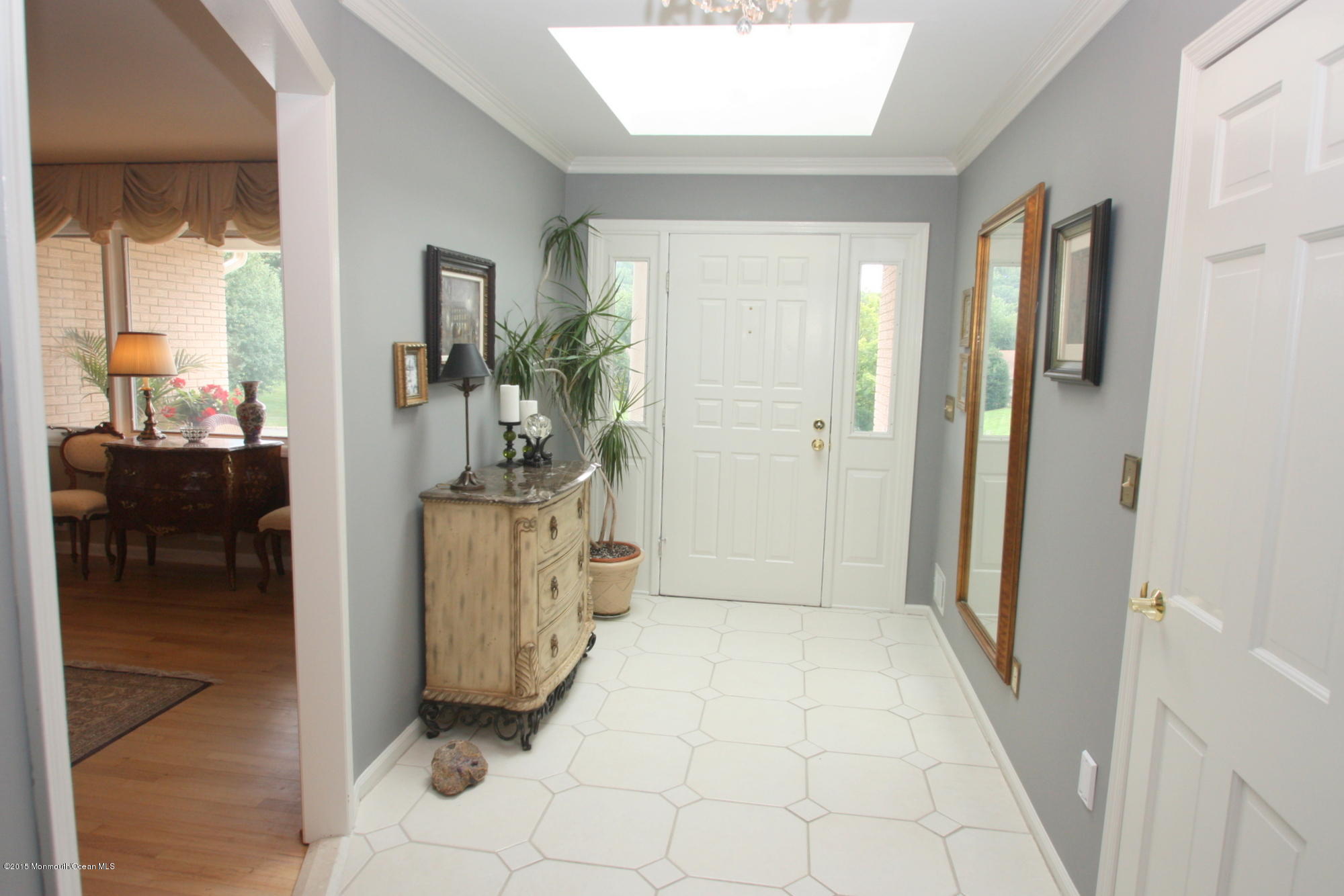 11 Canterbury Court Holmdel, NJ 07733 - Photo 5 of 28 021-028-IMG_2914