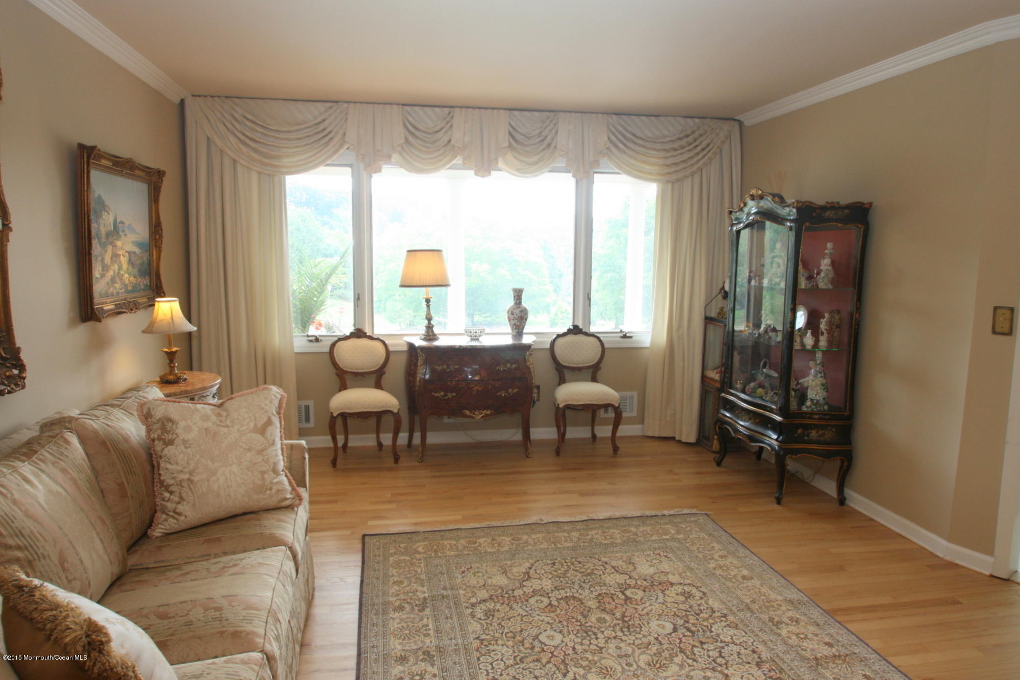 11 Canterbury Court Holmdel, NJ 07733 - Photo 7 of 28 016-023-IMG_2909