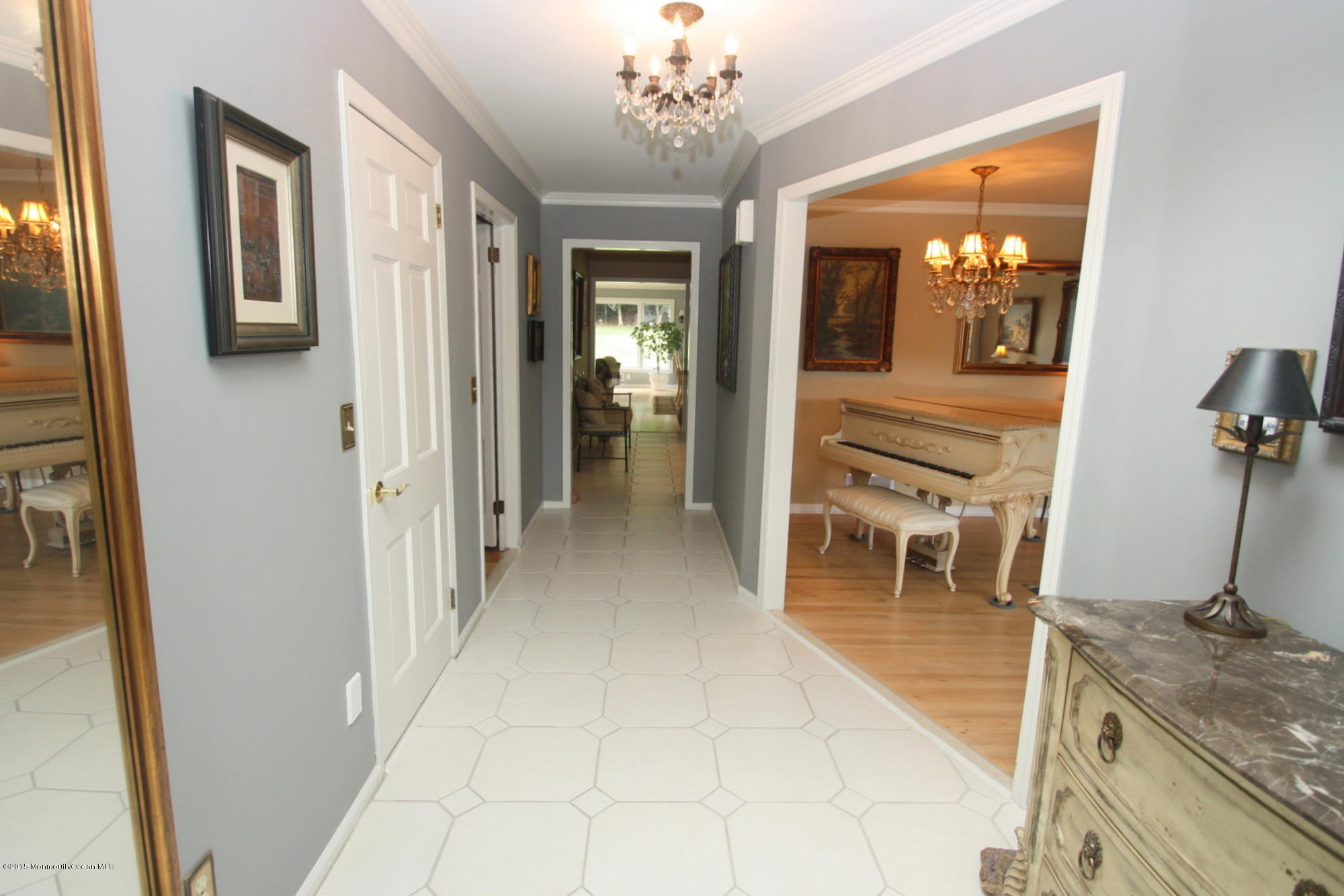 11 Canterbury Court Holmdel, NJ 07733 - Photo 9 of 28 024-031-IMG_2917