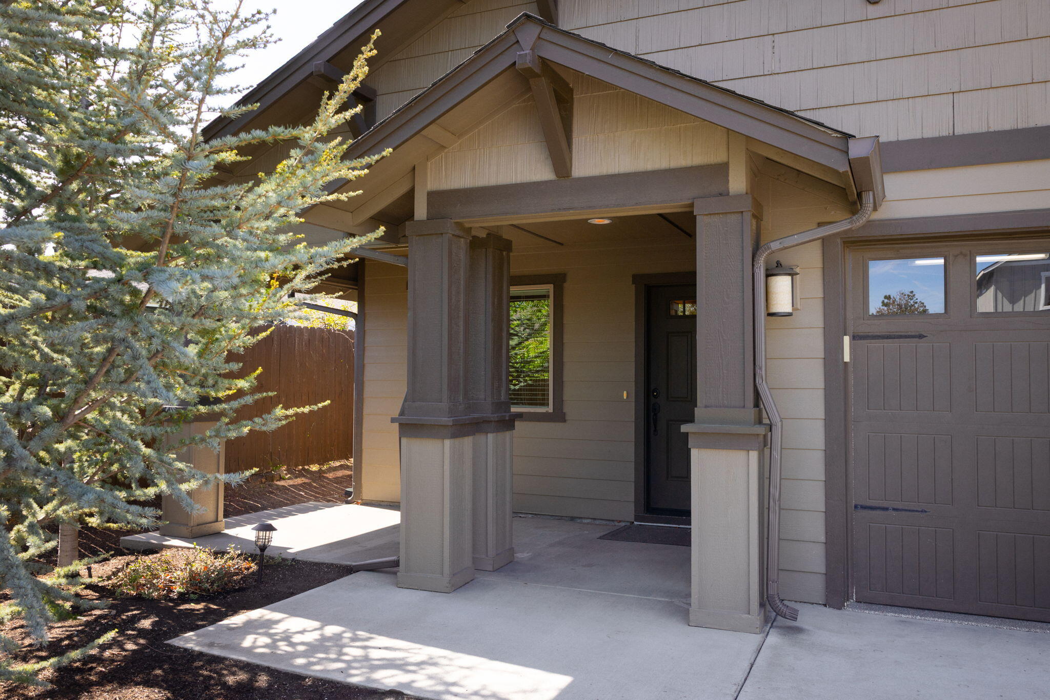 21189 Capella Place Bend, OR 97702 - Photo 4 of 31
