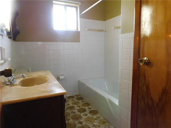 $210,000 | 1080 Park Avenue, Waynesburg, PA 15370